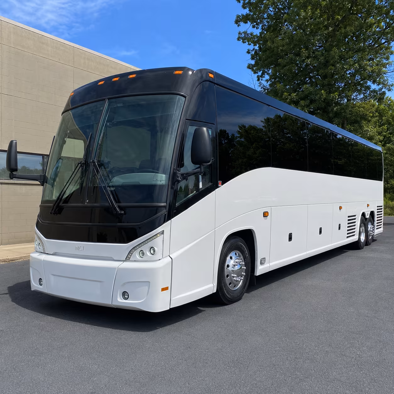 weekly worship shuttle buses for wilmington congregations