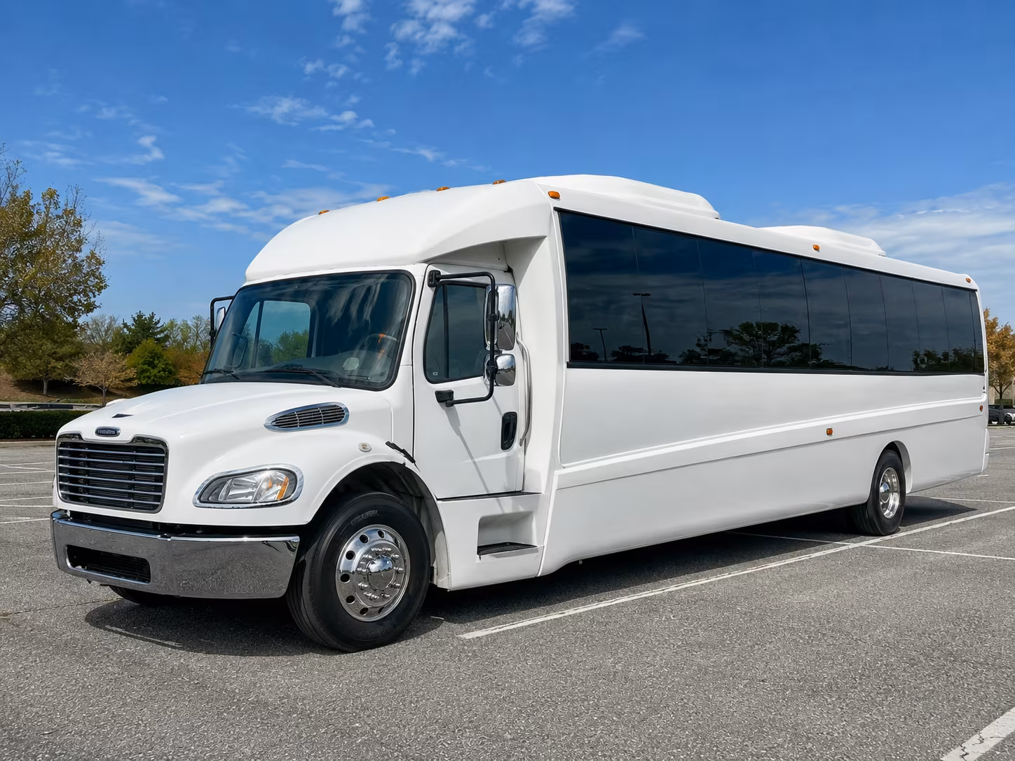 wilmington 30 passenger party bus