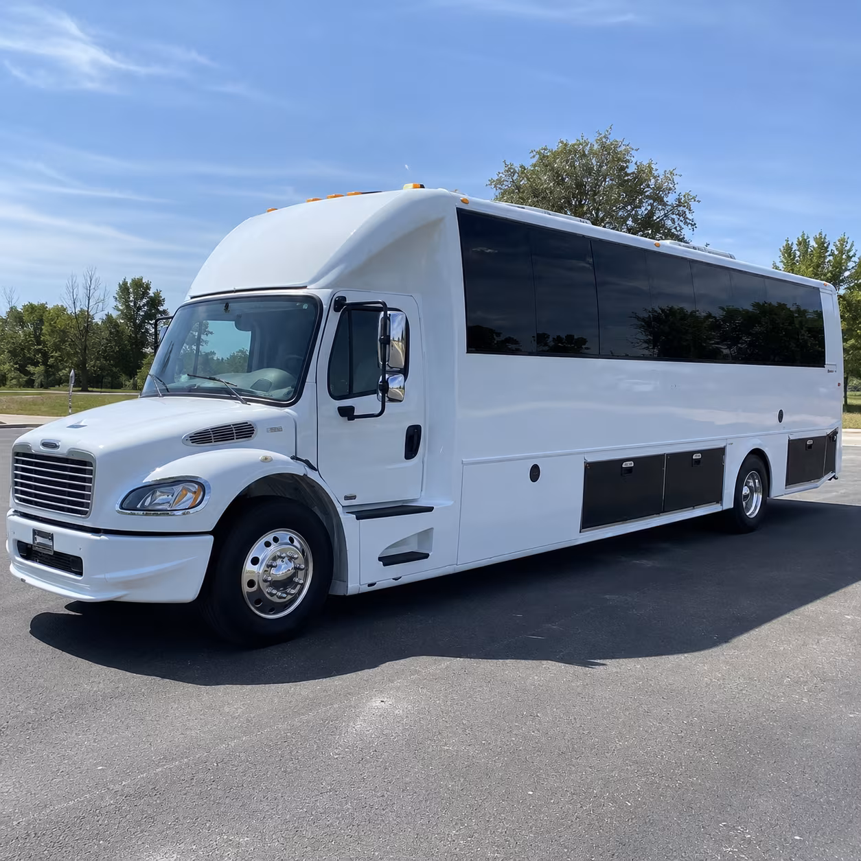 wilmington 40 passenger party bus